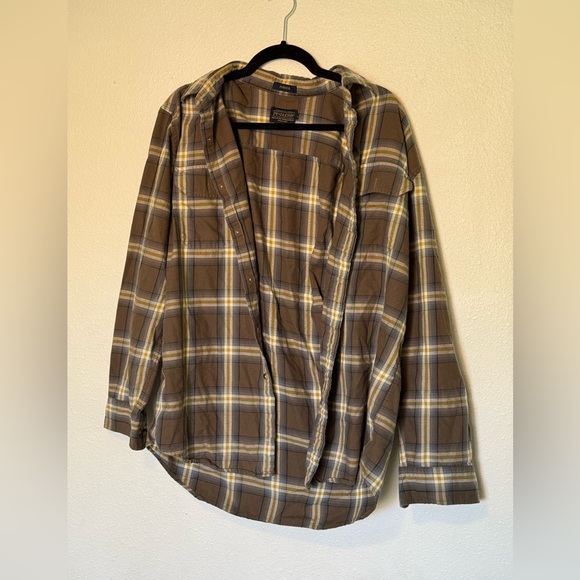 Pendleton Other - Men’s Pendleton Brown Plaid Button-Up Shirt size L